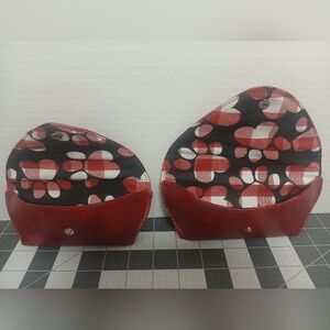 Eyeconic glass cases